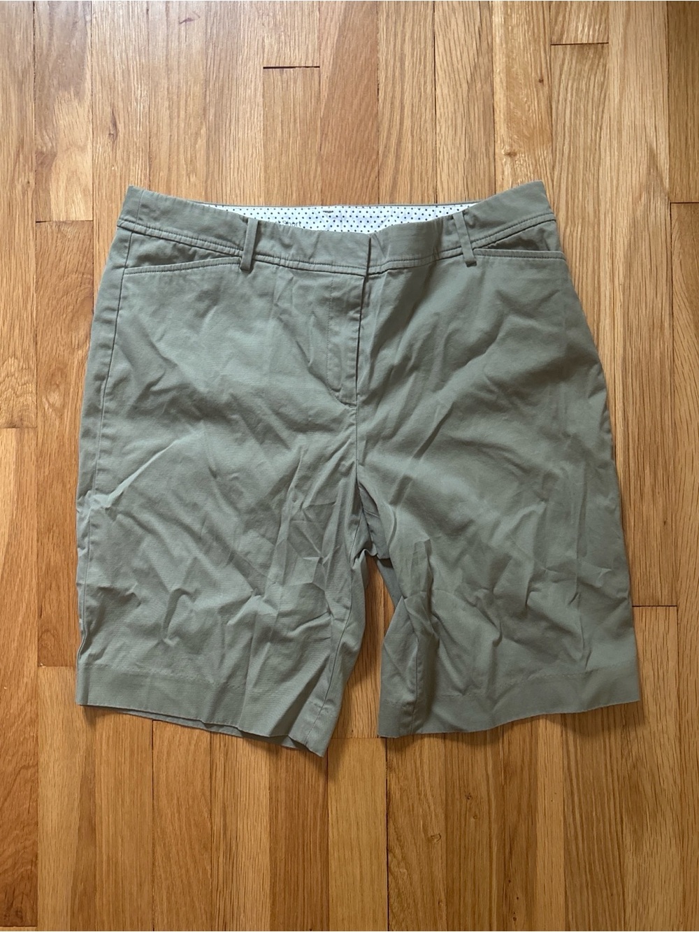 Talbots woman’s “Perfect Short” green